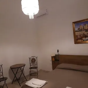 3* Couette-café Venetian